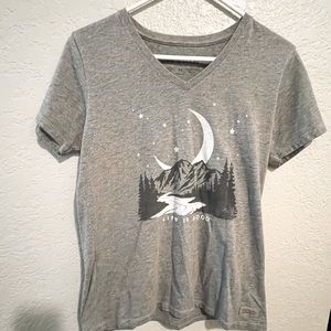 Life is Good mountain and moon T-shirt, Size M